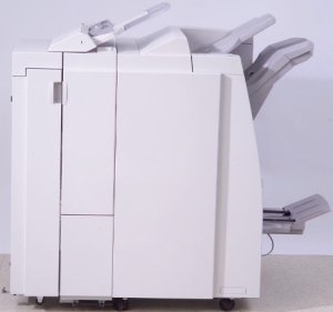 МФУ Xerox 097S03939 Промышленный финишер-степлер LPF D4 МФУ Xerox 097S03939 Промышленный финишер-степлер LPF D4